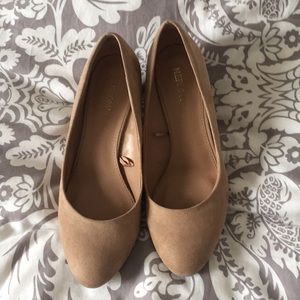 Merona Camel Colored Wedge Size 8
